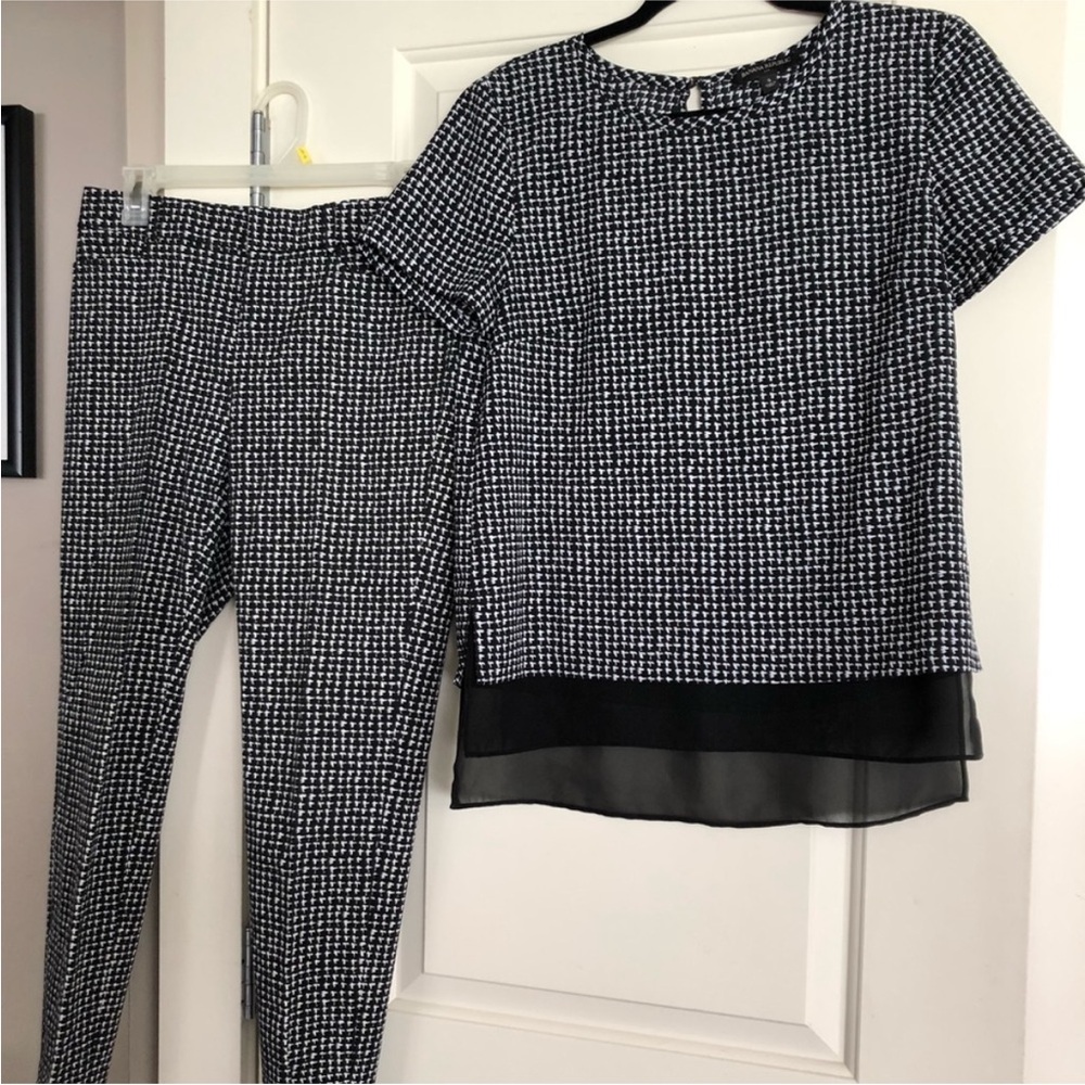 Banana Republic Black and White Houndstooth Garment